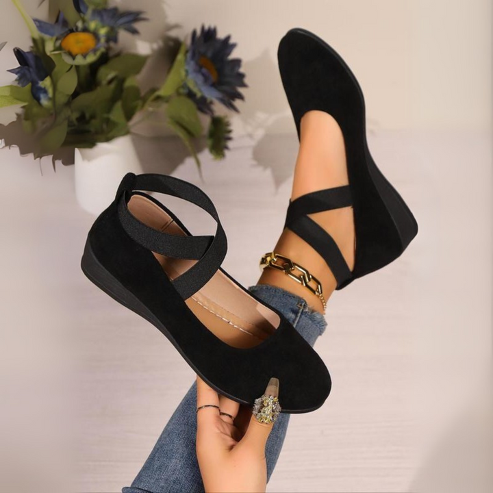 Rovaine | Closed-Toe Wedge Ballerina Shoes