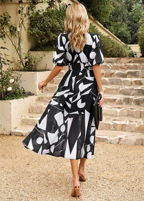 Estrella | Floral Smocked Midi Dress