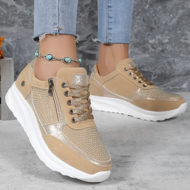 Supportive Lightweight Walking Shoes with Cushioned Fit
