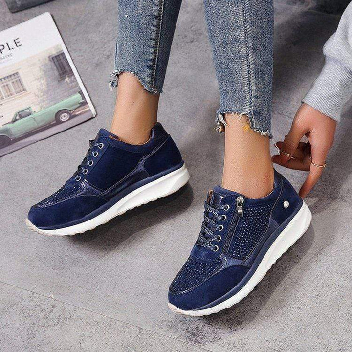 Supportive Lightweight Walking Shoes with Cushioned Fit