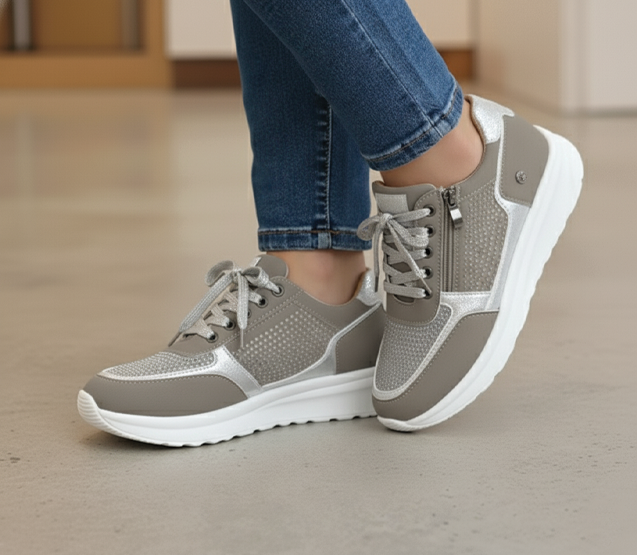 Supportive Lightweight Walking Shoes with Cushioned Fit
